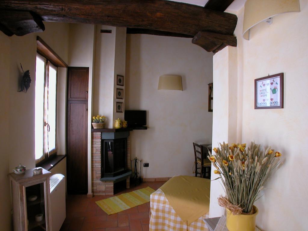 Agriturismo Istrice Innamorato Campello sul Clitunno Habitación foto