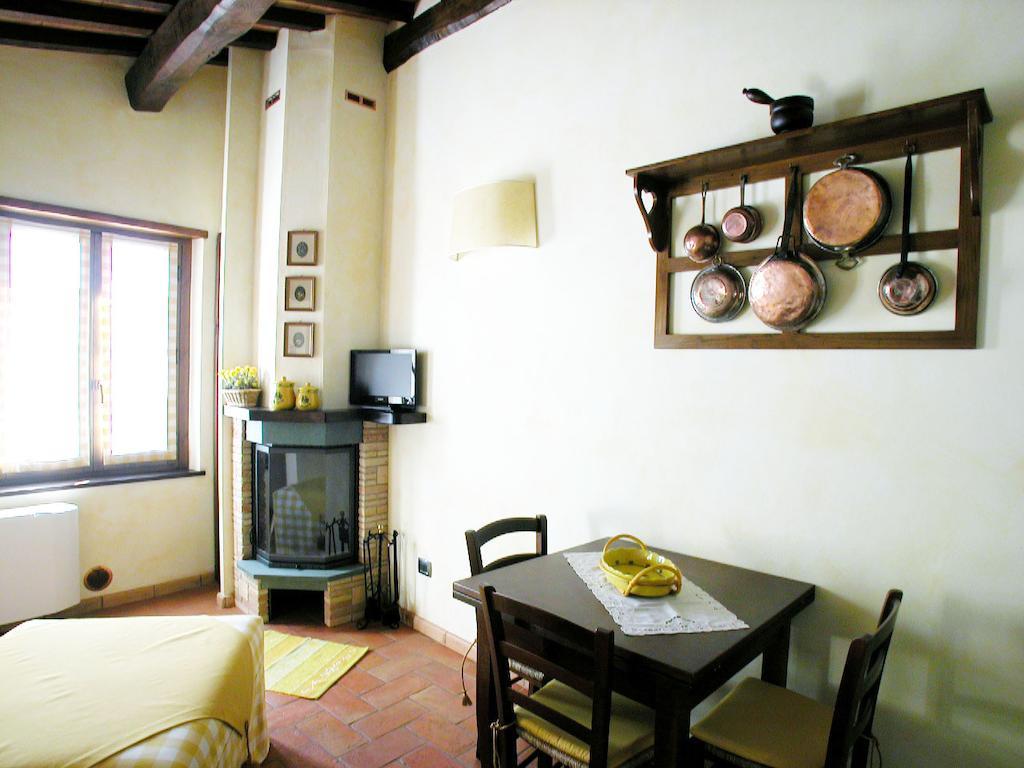 Agriturismo Istrice Innamorato Campello sul Clitunno Habitación foto